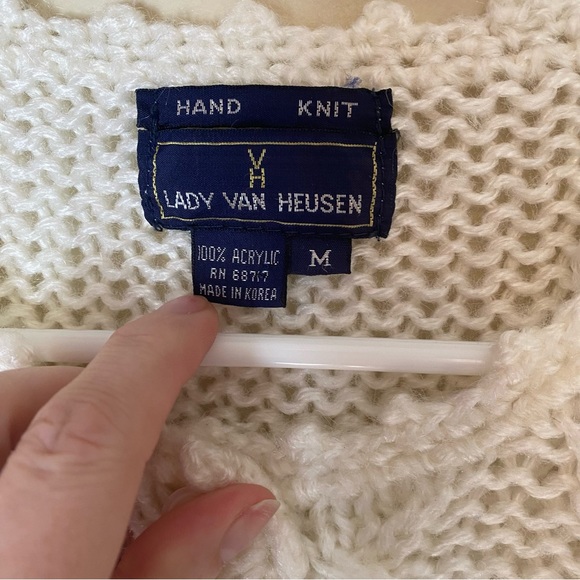 Vintage Lady Van Heusen tulip floral knit sleeveless sweater - Picture 3 of 4